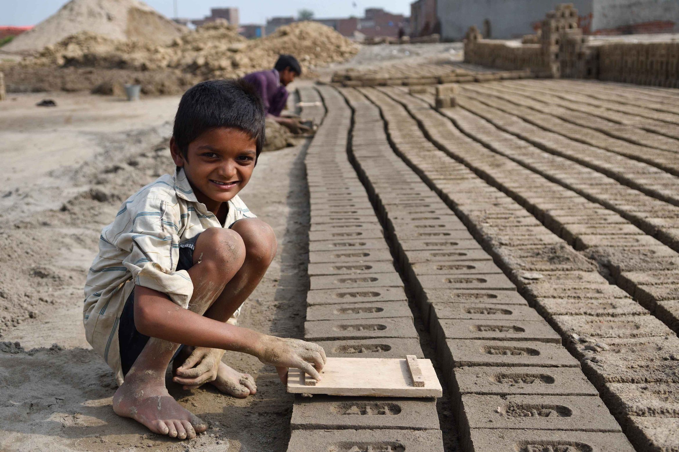 child labor in pakistan research paper